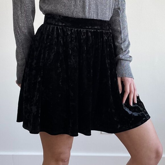 Garage - Crushed Velvet Skater Skirt - Picture 2 of 10